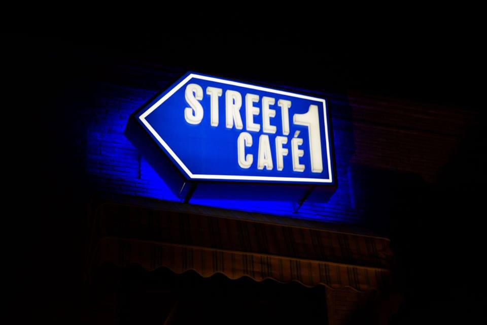 Street 1 Café